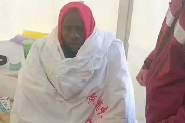 记者：约克雷斯今日接受阿森纳体检，随后与贝尔塔一起飞往新加坡